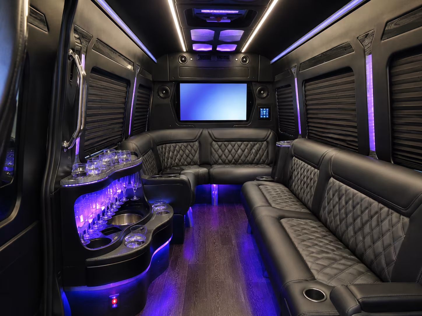 burbankcharterbusservices com is the easiest way to arrange inter agency and government event transportation in burbank