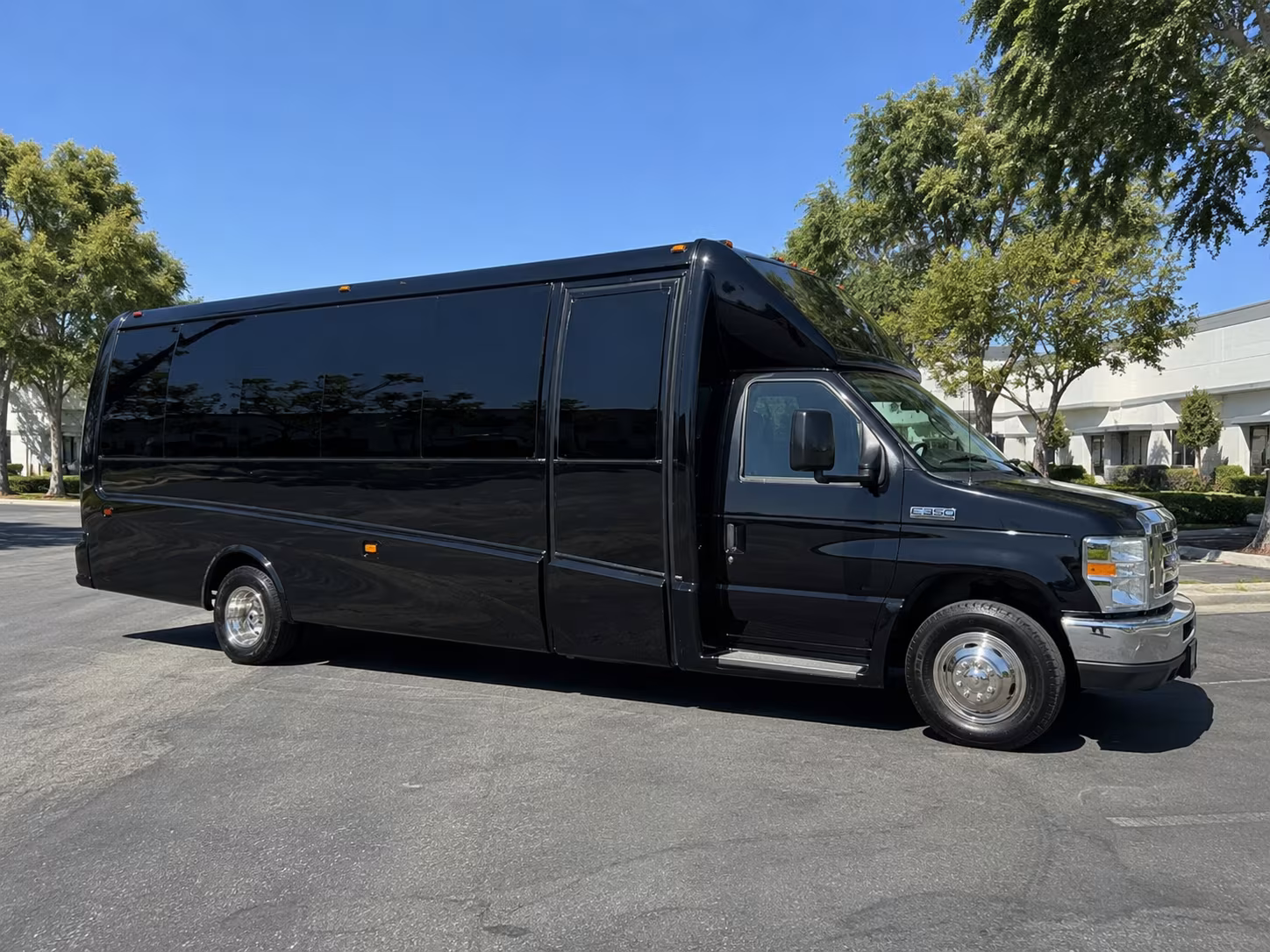 party buses for bachelorette wine tours leaving burbank